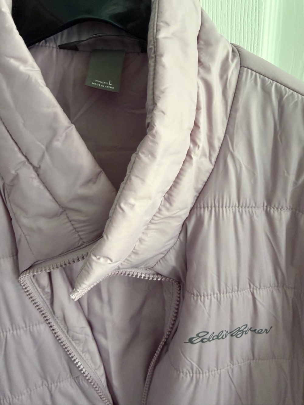 Eddie Bauer Light Lavender Quilted Packable Puffer Jacket - Picture 2 of 3